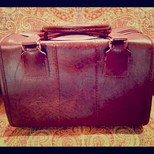 Pristine, leather Samsonite square tote